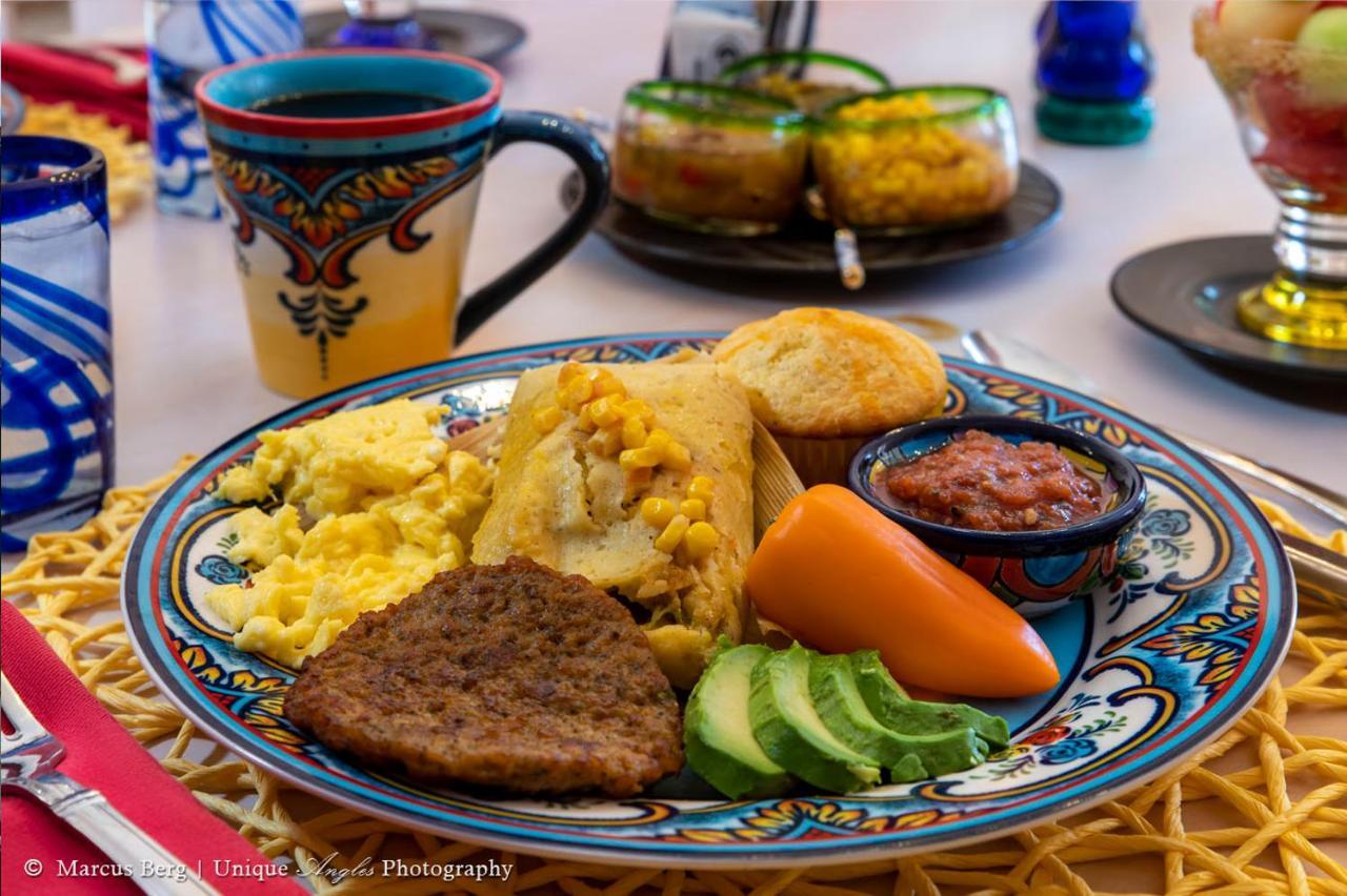 توسن إقامة وإفطار بفندق أدوبي روز إن المظهر الخارجي الصورة
