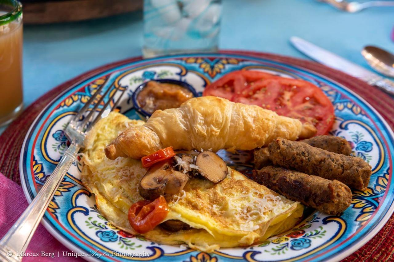 توسن إقامة وإفطار بفندق أدوبي روز إن المظهر الخارجي الصورة