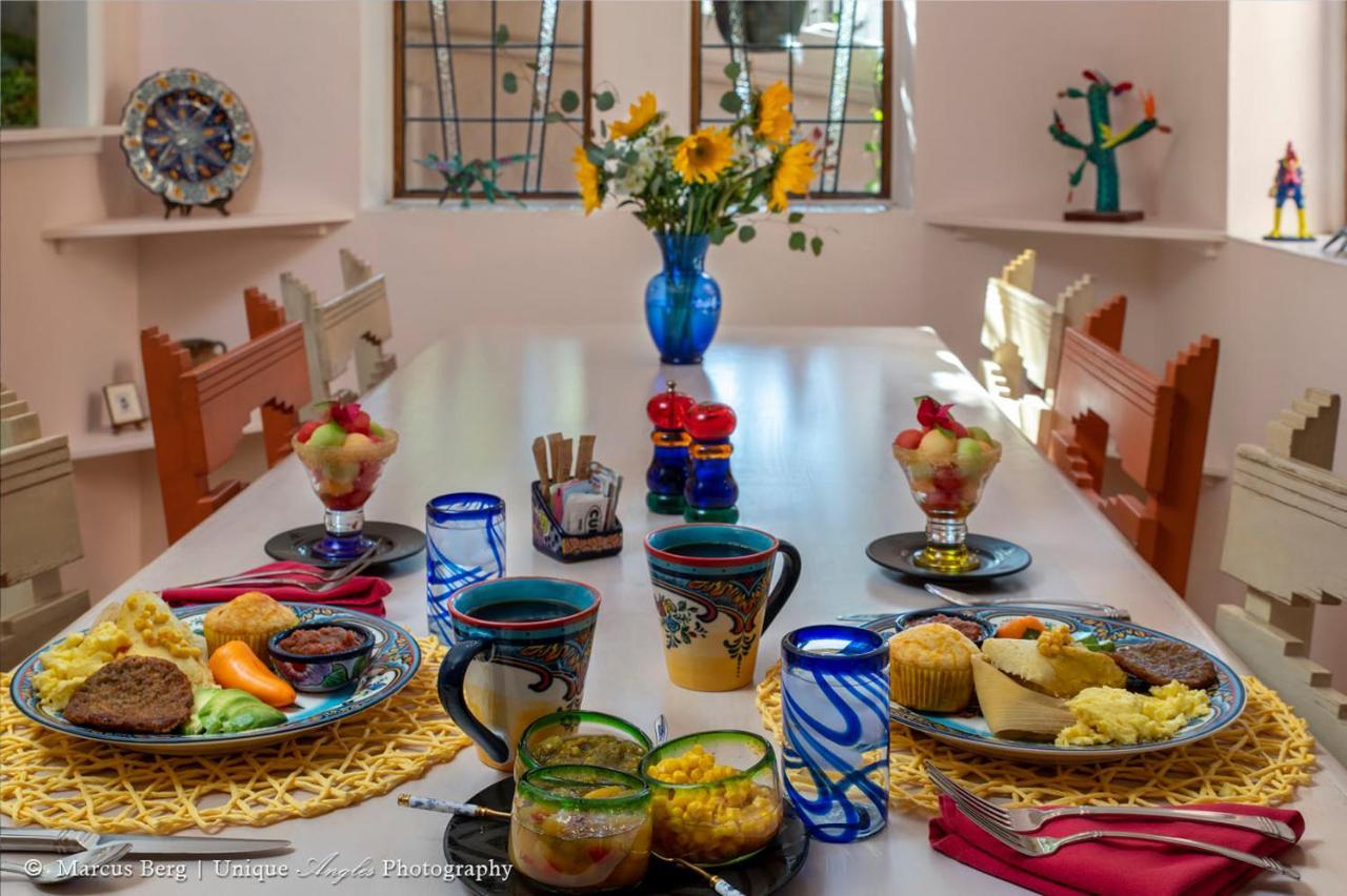 توسن إقامة وإفطار بفندق أدوبي روز إن المظهر الخارجي الصورة